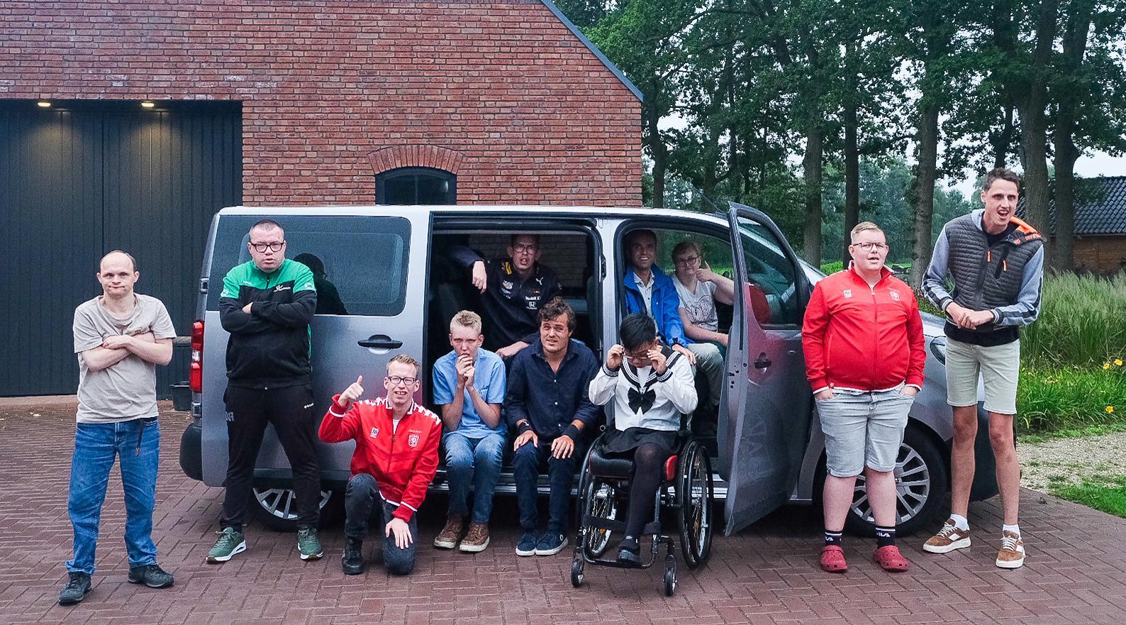 De nieuwe elektrische bus van de Hendrikahoeve